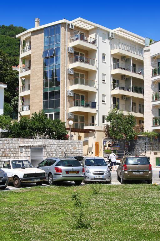 Sarap Apartments بودفا المظهر الخارجي الصورة